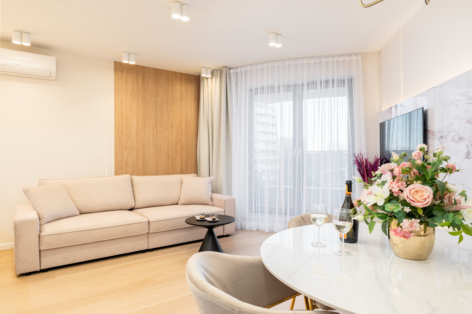 GA Luxury Apartments - 24