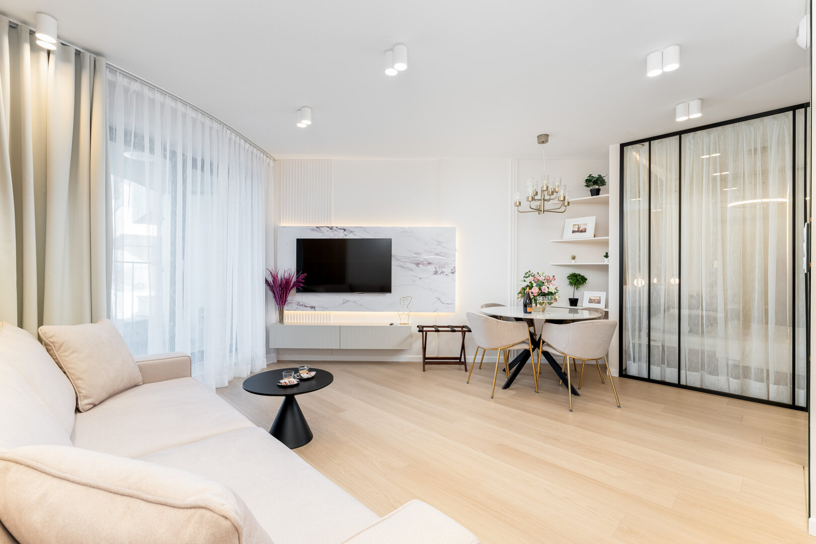 GA Luxury Apartments - 25
